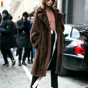 Vintage REID Brown Fur Coat 🤎